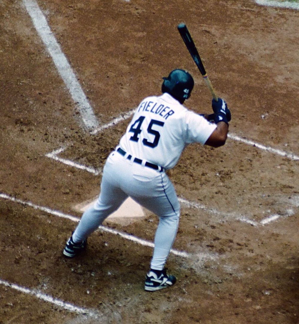 Cecil_Fielder_1996.jpg