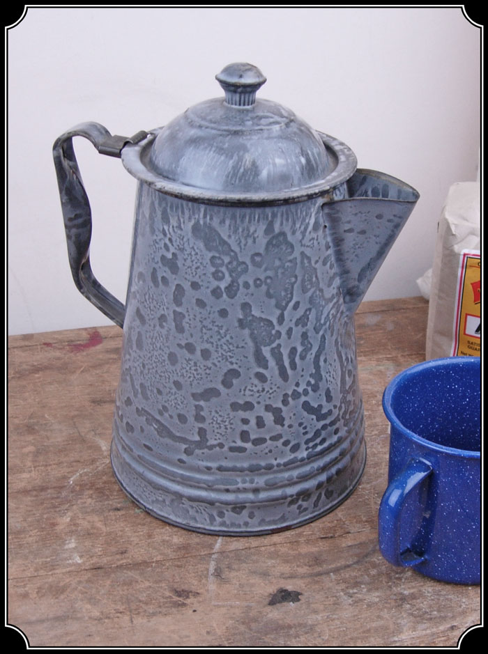 enamelcoffeepots1.jpg