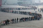 china-henan-zhengzhou-job-fair-long-line-01.jpg