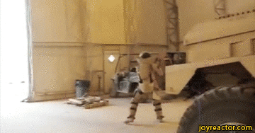soldier-majestic-dance-gif-1524576.gif